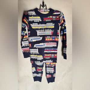 Hanna Andersson 2-piece organic cotton train pajamas size 5